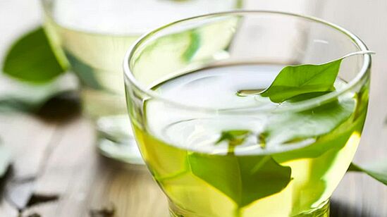 Vihreä tee on erittäin terveellinen juoma, jota käytetään japanilaisessa ruokavaliossa. 